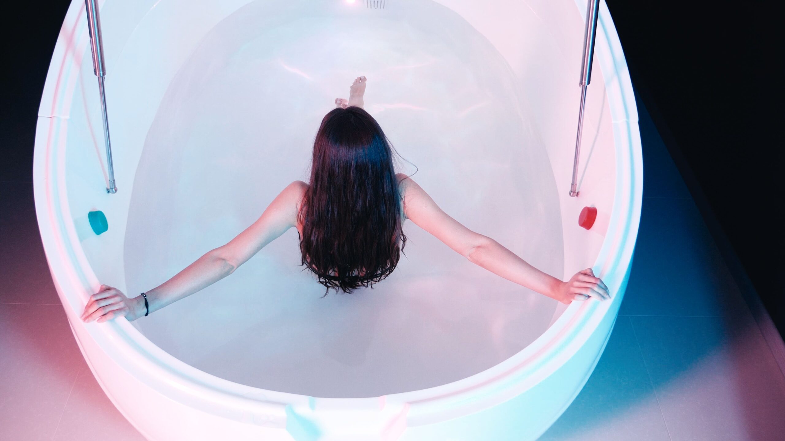 All You Need To Know About Floating Sensory Deprivation Tank